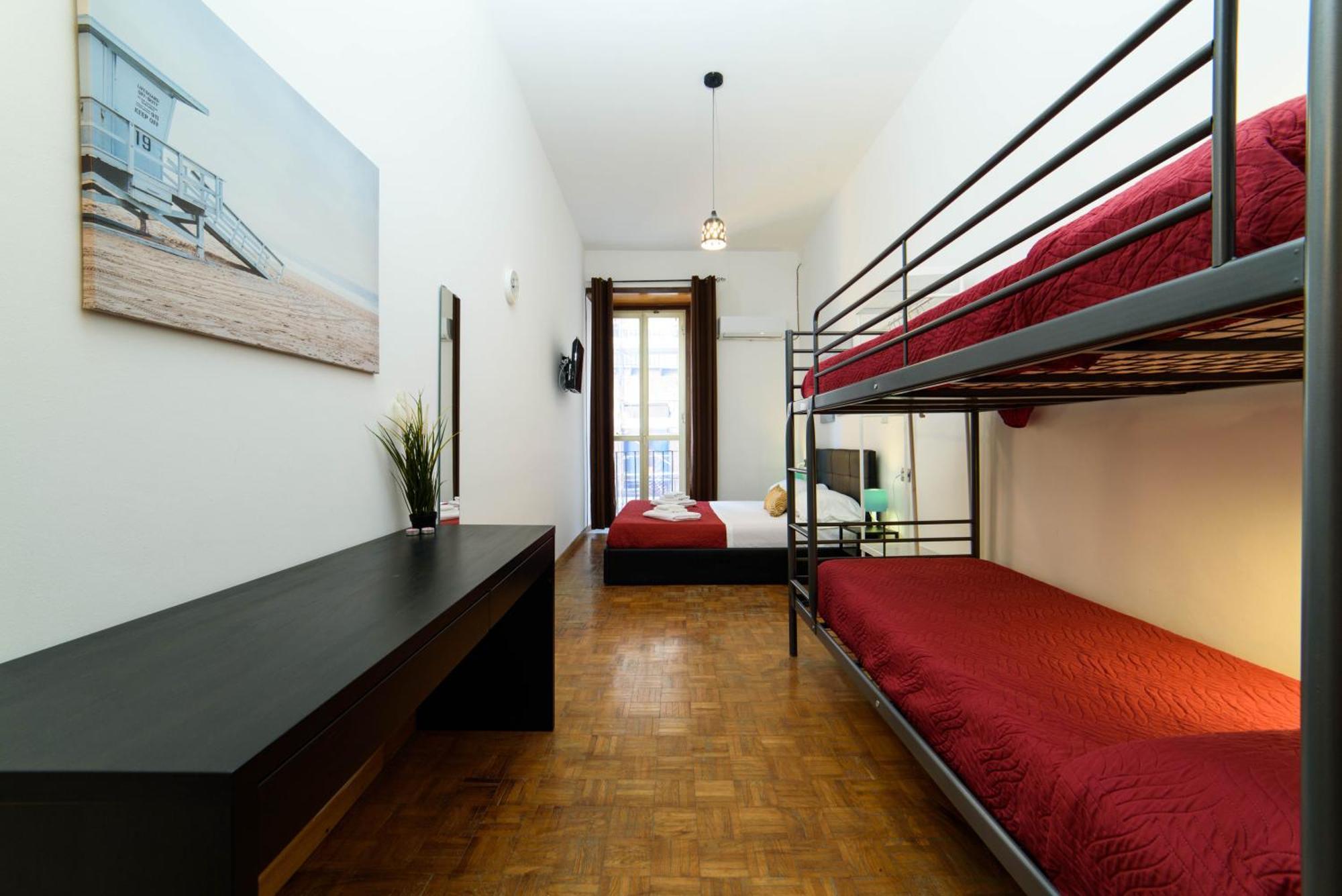 Inside Chiaia Guest house 2*